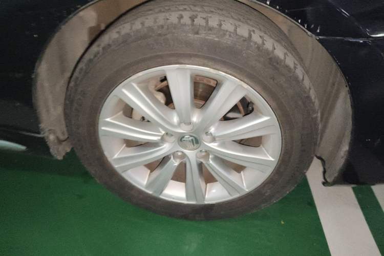 Used Toyota Crown 2012 2.5L Royal Leather Edition
