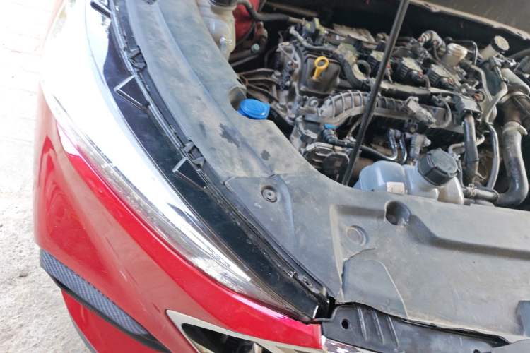 Used CHANGAN OSHAN X5 2021 1.5T DCT Flagship Edition Right Front Headlight