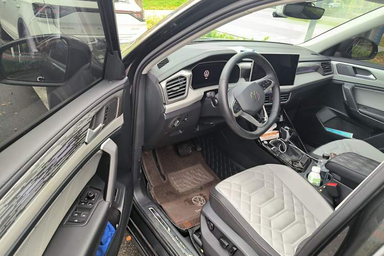 Used Volkswagen Tayron 2023 330TSI Two-Wheel-Drive R-Line High-Energy Version Driver Seat