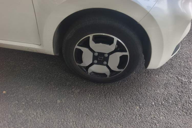 Used SOL E10X 2022 Flower Fairy Design Sunflower Right Front Wheel Hub