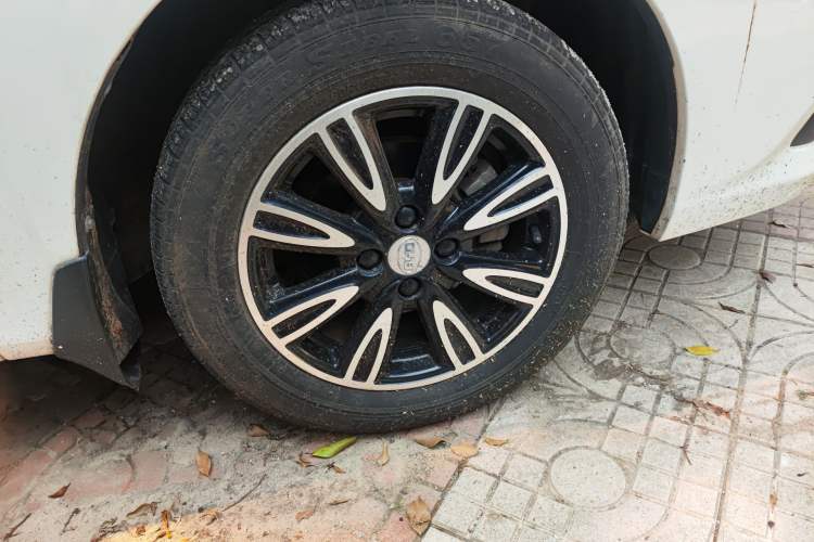 Used BYD F3 2016 1.5L Automatic Luxury Model Right Front Wheel Hub