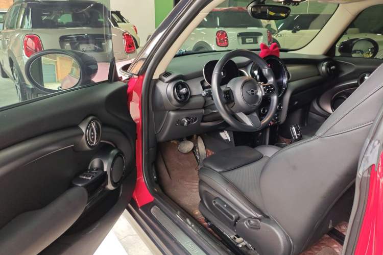 Used MINI 2022 1.5T COOPER Classic Edition
