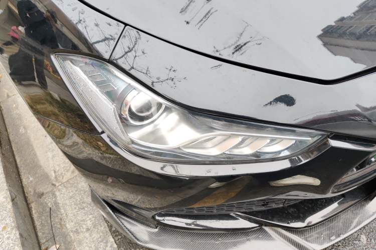 Used Maserati Ghibli 2014 3.0T Standard Edition Right Front Headlight