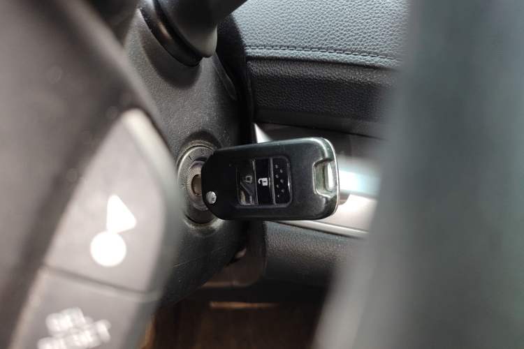 Used Honda CR-V 2015 2.0L two-wheel drive urban version