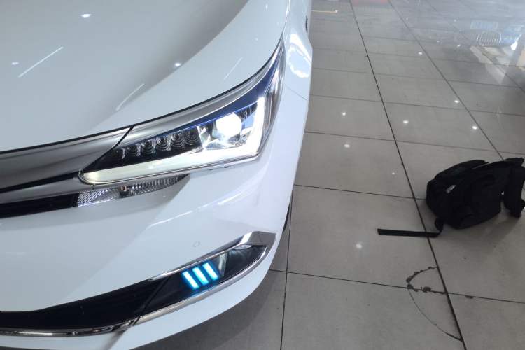 Used Toyota Corolla 2017 Revised Dual-Engine 1.8L E-CVT Elite Edition