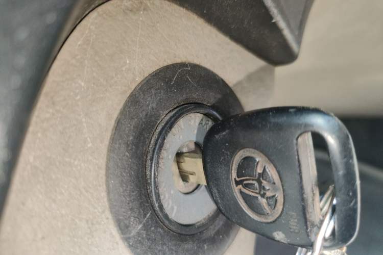 Used Jinbei Grace 2013 2.0L Zhi Ling Standard Version 7-Seater National Games Commemorative Edition China V Standard