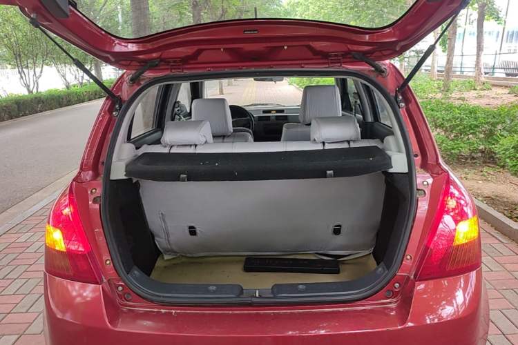 Used Suzuki Swift 2013 1.3L Manual Value Edition Trunk