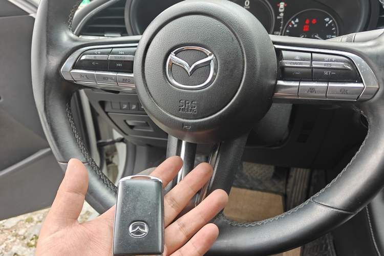 Used Mazda 3 Axela 2021 2.0L Automatic Zhi Rui Edition Vehicle Key