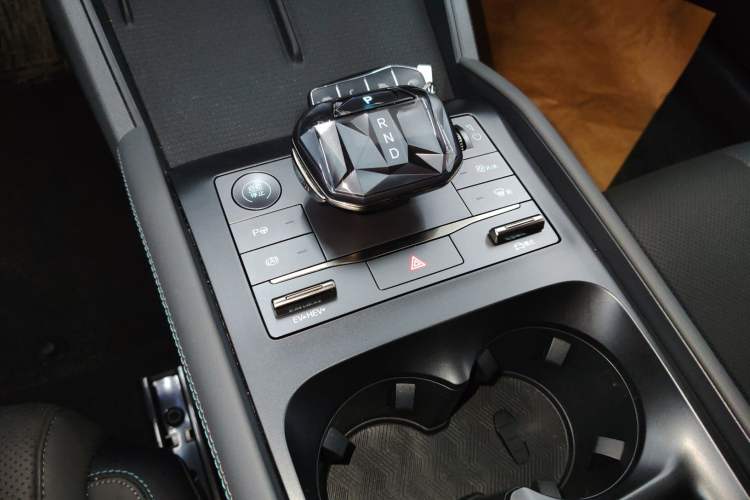 Used BYD Qin L 2025 DM-i Smart Drive 80KM Leading Model