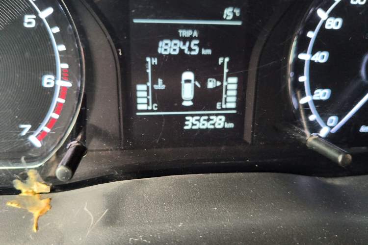 Used CHANGAN OSHAN X70A 2018 1.5L Manual Standard Edition Odometer Close Up