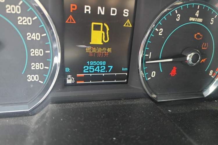 Used Jaguar XF 2013 XF 3.0 SC Prestige Edition Odometer Close Up