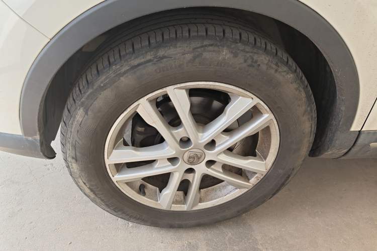 Used Baojun 560 2015 1.8L Manual Elite Edition
