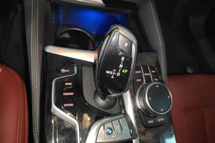 Used BMW 5 Series 2022 Second Facelift 525Li M Sport Package
