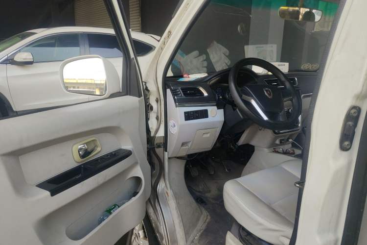 Used Jinbei New Hiace X30L 2016 1.5L Business Edition DLCG14 Driver Seat