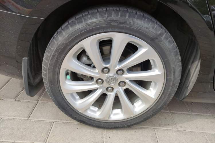 Used Buick LaCrosse 2013 2.0T SIDI Smart Luxury Flagship Edition Right Rear Wheel Hub