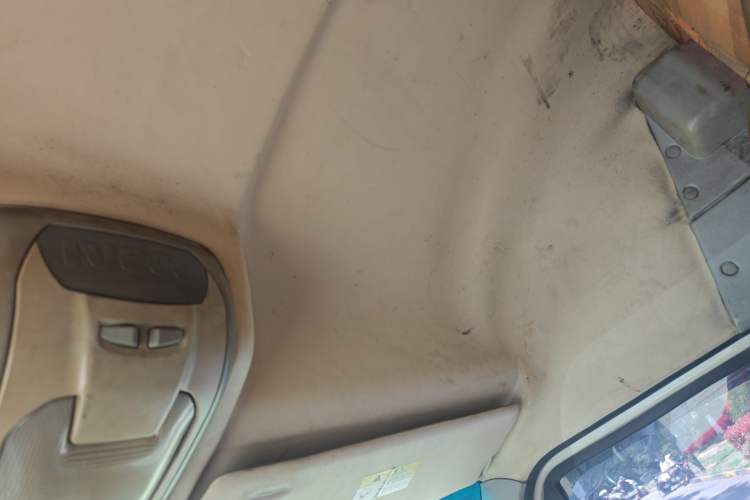 Used Iveco Power Daily 2017 2.5T Deluxe A37 High-Roof 6-7 Seater Bus 47Z5