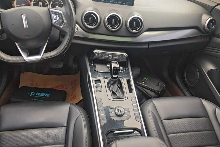 Used Wey VV7 2017 2.0T Ultra-Luxury Version
