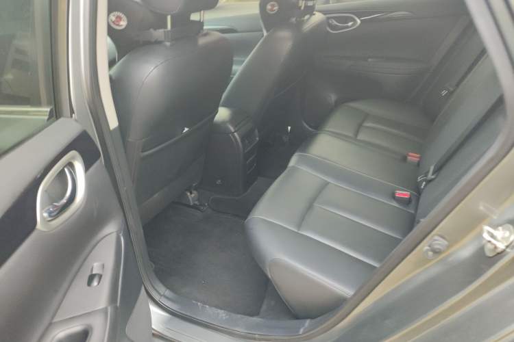 Used Nissan Sylphy 2019 1.6XV CVT Smart Connect Luxury Edition China V Standard Left Rear Seat