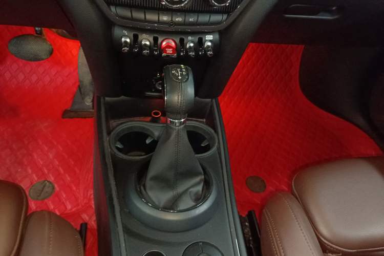 Used MINI Countryman 2018 1.5T COOPER Artist