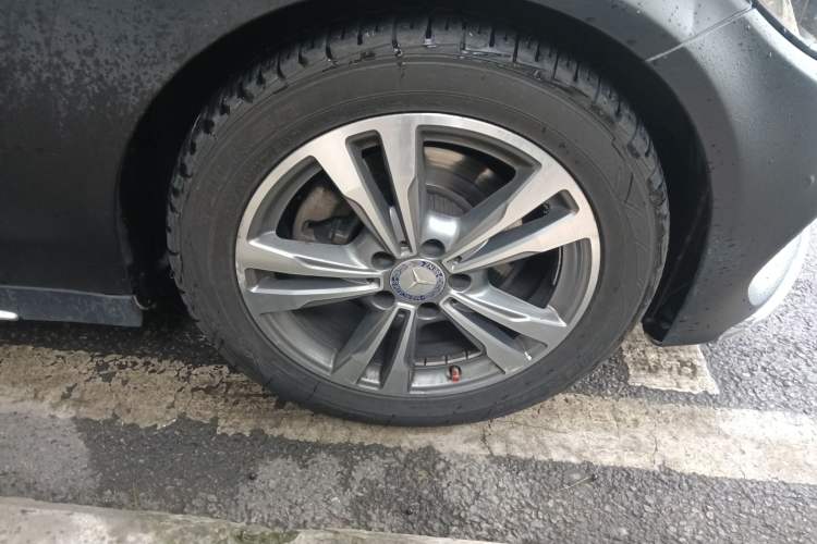 Used Mercedes-Benz C-Class 2016 C 200 L Sport Edition Right Front Wheel Hub