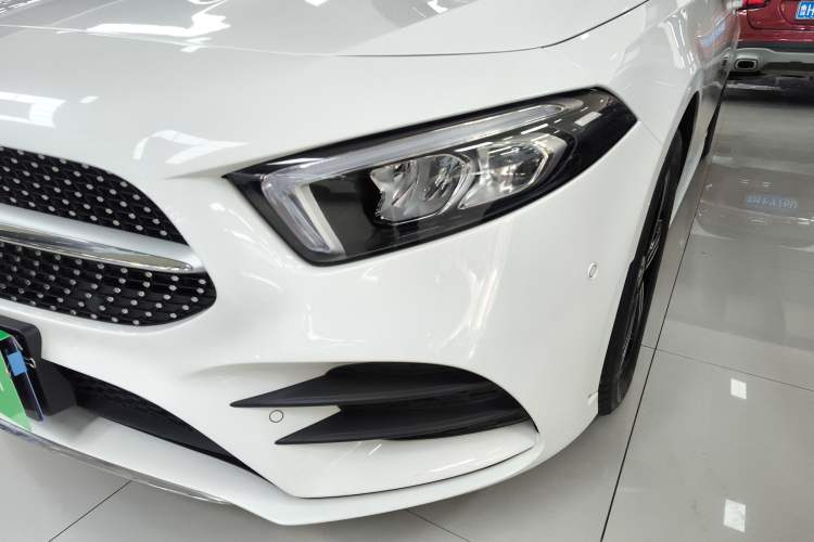 Used Mercedes-Benz A-Class 2022 Revised Version A 200 L Sport Sedan Fashionable Style
