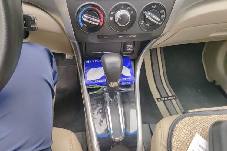 Used Honda Crider 2013 1.8L automatic comfort version
