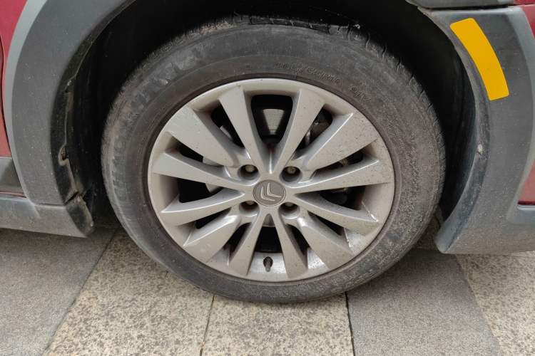 Used Citroen C-Quatre 2013 CROSS 1.6L Automatic Right Front Wheel Hub