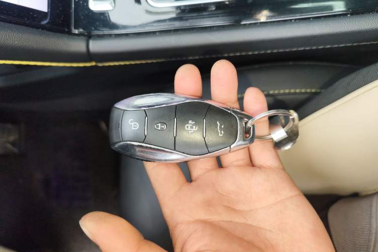 Used Hongqi H6 2023 2.0T ZhiZhen Edition Vehicle Key