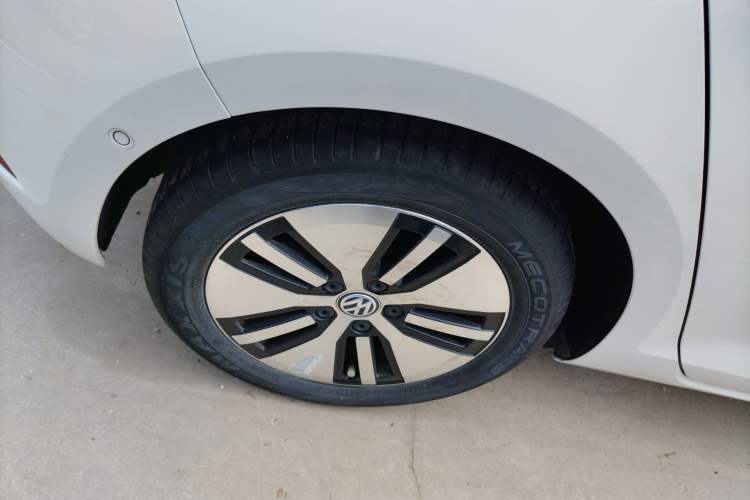 Used Volkswagen Golf New Energy 2018 e-Golf Right Rear Wheel Hub