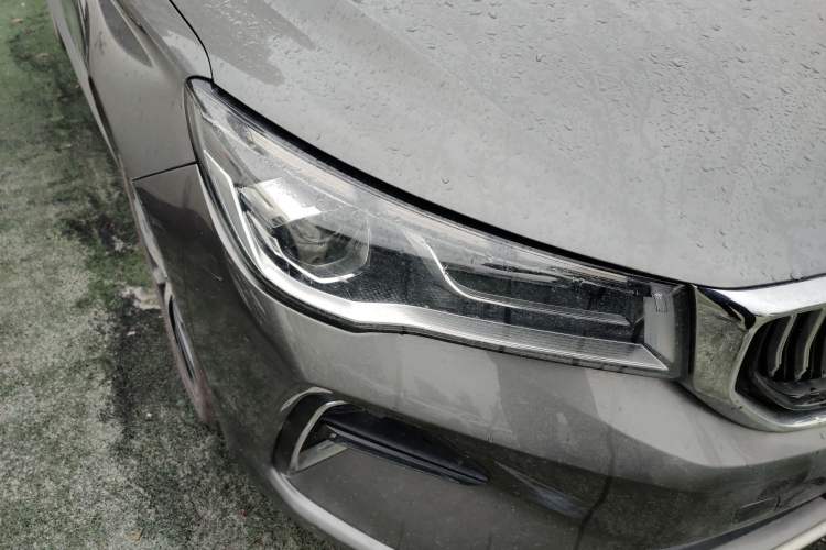 Used Geely Auto Emgrand 2022 4th Generation 1.5L CVT Flagship Model Right Front Headlight