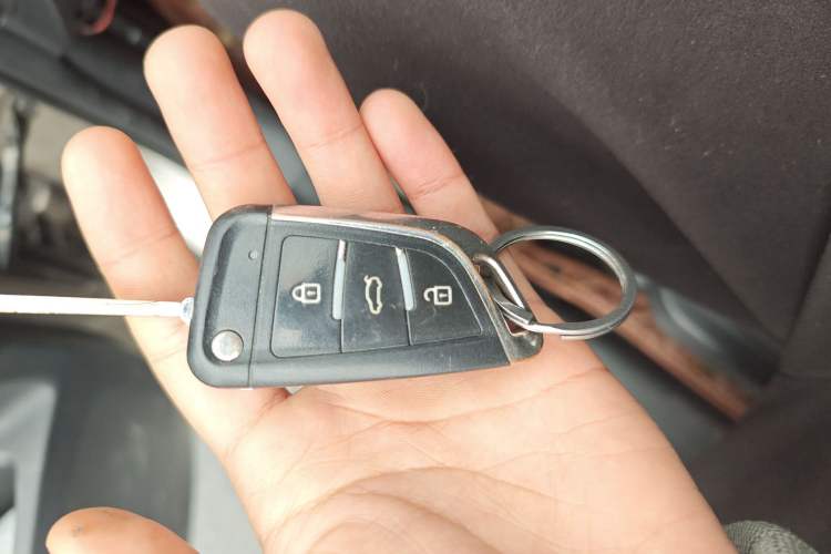 Used Hyundai ix35 2012 2.0L Automatic Two-Wheel Drive New Edition GL
