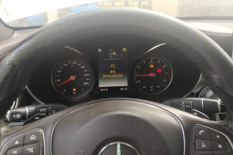 Used Mercedes-Benz GLC 2018 GLC 260 4MATIC Luxury Model Instrument Cluster