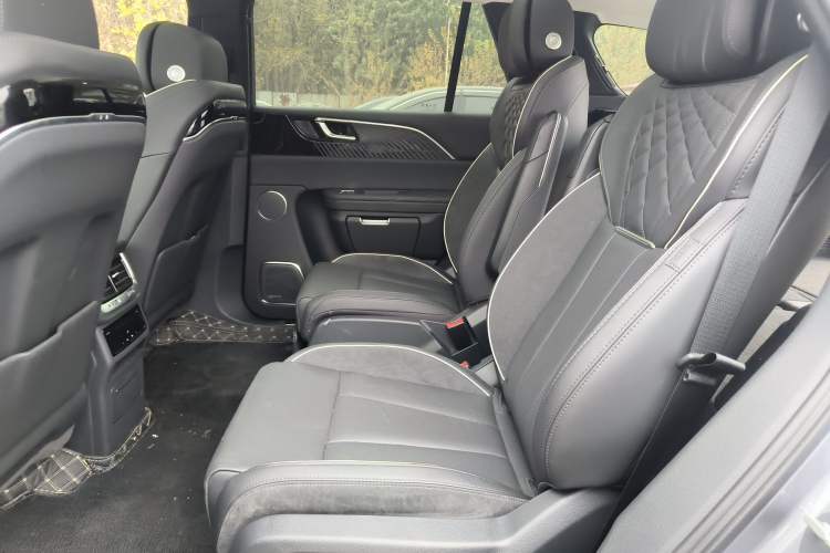 Used Hongqi E-HS9 2022 690 km Range Flagship Edition Six Seats
