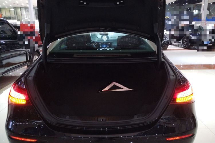 Used Mercedes-Benz E-Class New Energy 2022 Restyled E 350 e L Plug-in Hybrid Sedan
