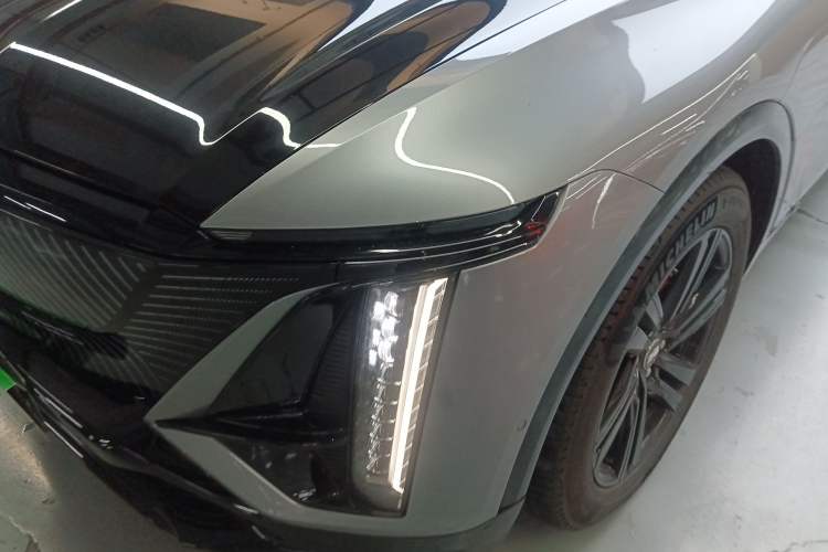 Used Cadillac LYRIQ 2022 Rear-Drive Long-Range Luxury Edition Left Front Headlight