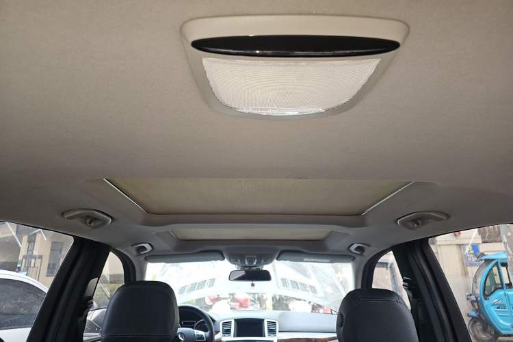 Used Mercedes-Benz M-Class 2014 ML 400 4MATIC Dynamic Model