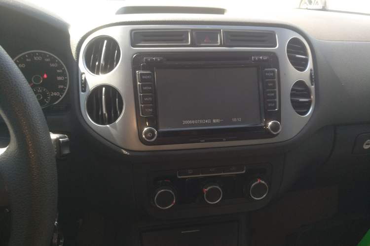 Used Volkswagen Tiguan L 2015 1.8TSI Automatic Two-Wheel Drive Trend Edition