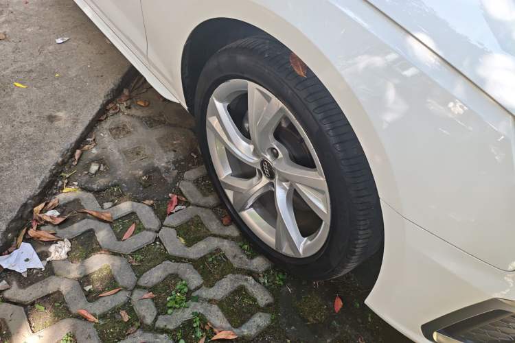 Used Audi A4L 2020 40 TFSI Fashion Dynamic Model Right Front Wheel Hub