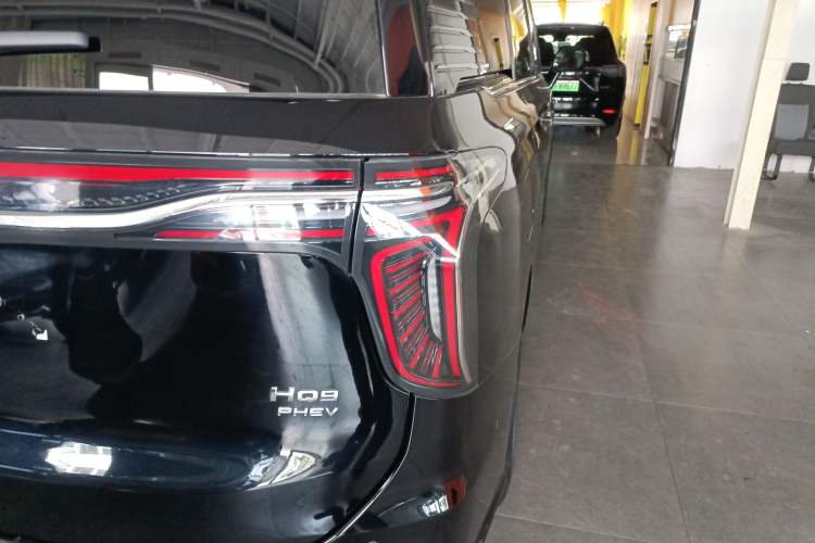 Used Hongqi HQ9 PHEV 2024 2.0T Four-Wheel Drive Luxury Edition Exterior 3