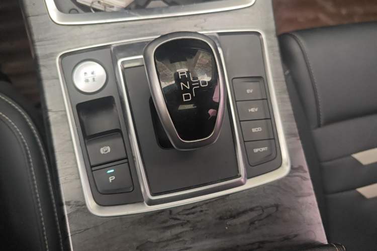 Used BYD Qin Pro New Energy 2018 DM 1.5TI Automatic Smart Connect Enjoyment Model Gear Lever