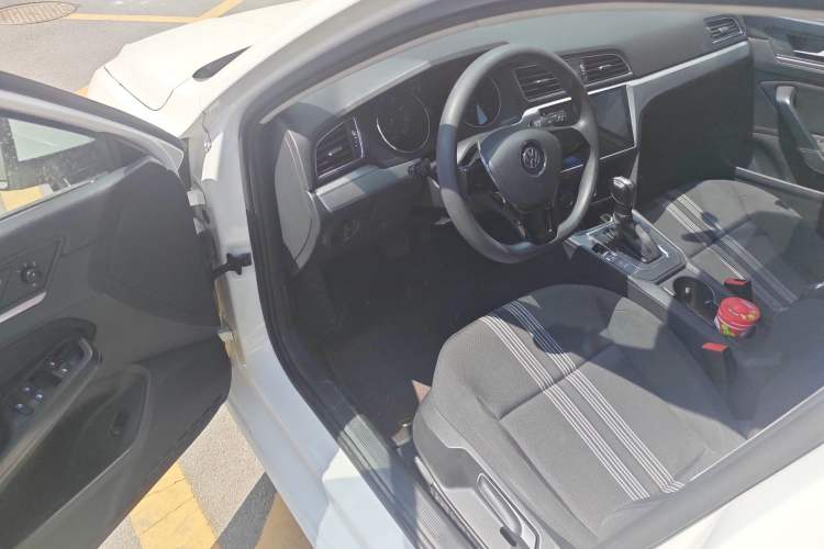 Used Volkswagen Lamando 2015 230TSI DSG Fashion Edition Driver Seat