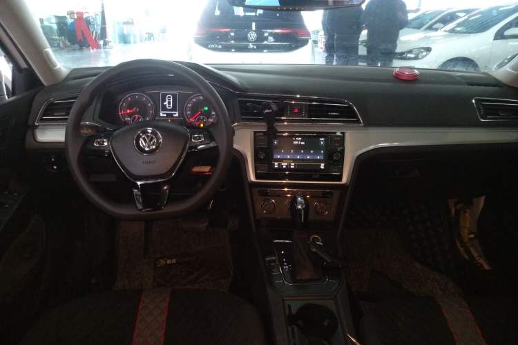 Used Volkswagen Lamando 2019 230TSI DSG Fashion Edition China VI