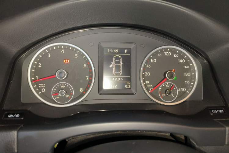 Used Volkswagen Tiguan 2013 1.8 TSI Automatic Two-Wheel Drive Comfort Edition Instrument Cluster
