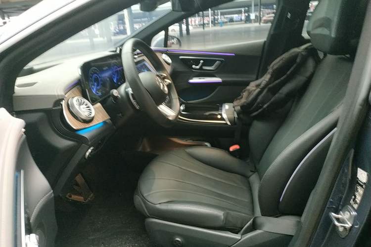 Used Mercedes-Benz EQE 2022 350 Luxury Edition Left Front Seat