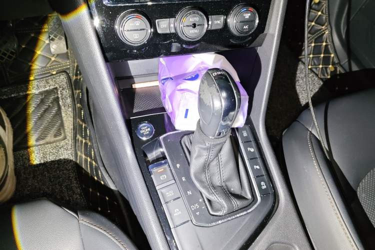 Used Volkswagen Tharu 2019 280TSI Two-Wheel Drive Flagship Version China VI Standard Gear Lever