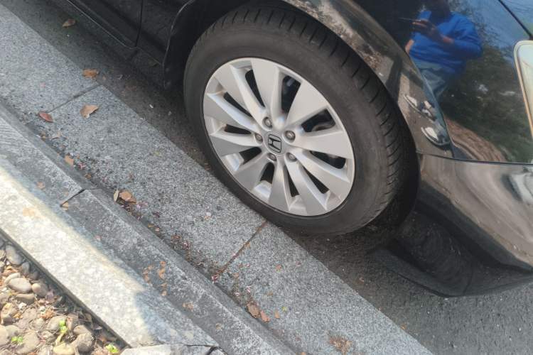 Used Honda Accord 2014 2.4L EX Luxury Edition Right Front Wheel Hub