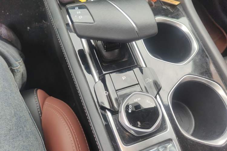 Used CHANGAN Eado 2022 PLUS Blue Whale NE 1.4T GDI DCT Prestige Edition Gear Lever