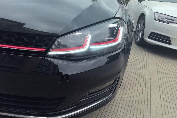 Used Volkswagen Golf 2017 230TSI Automatic Luxury Million-Vehicle Commemorative Edition