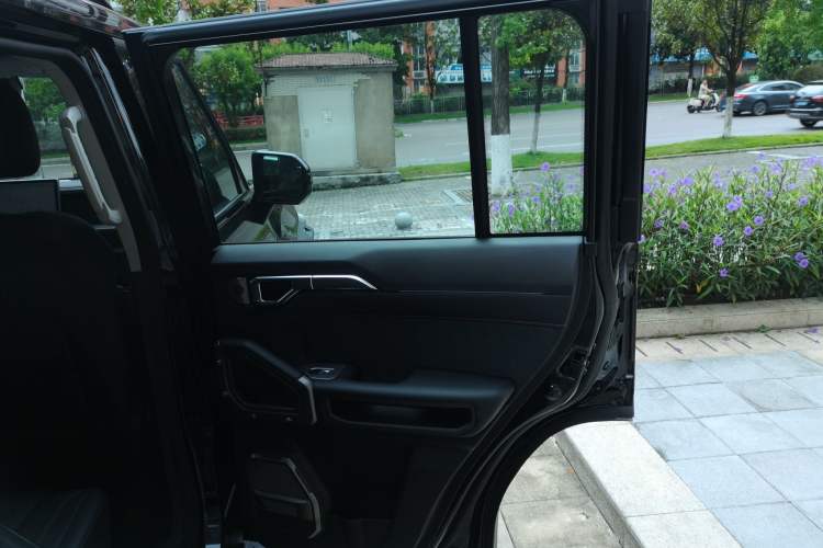 Used JETOUR Traveler 2025 2.0TD XWD Conquer Extended Version 7 Seats