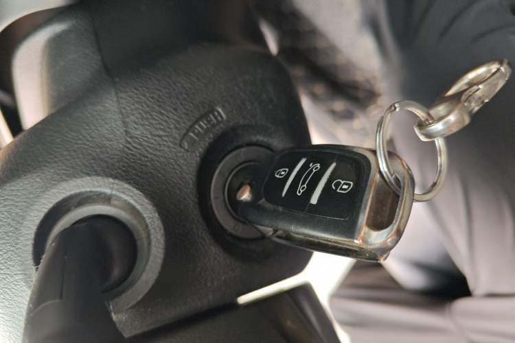 Used Honda City Classic 2012 1.5L manual Comfort version Vehicle Key